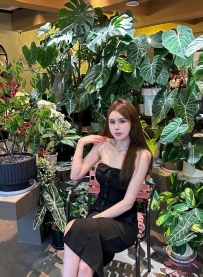 泳装模特小白兔